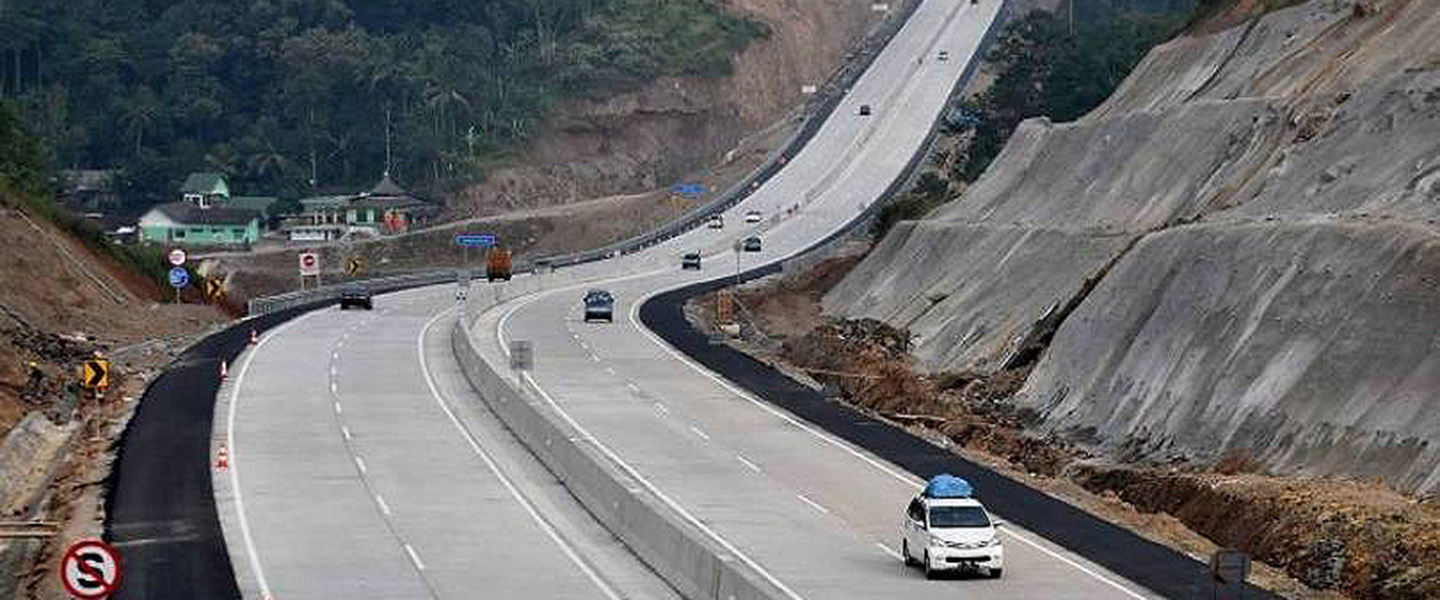 Selain Memastikan Lampu Rem Nyala, Berikut Cara Mencegah Mobil Ditabrak